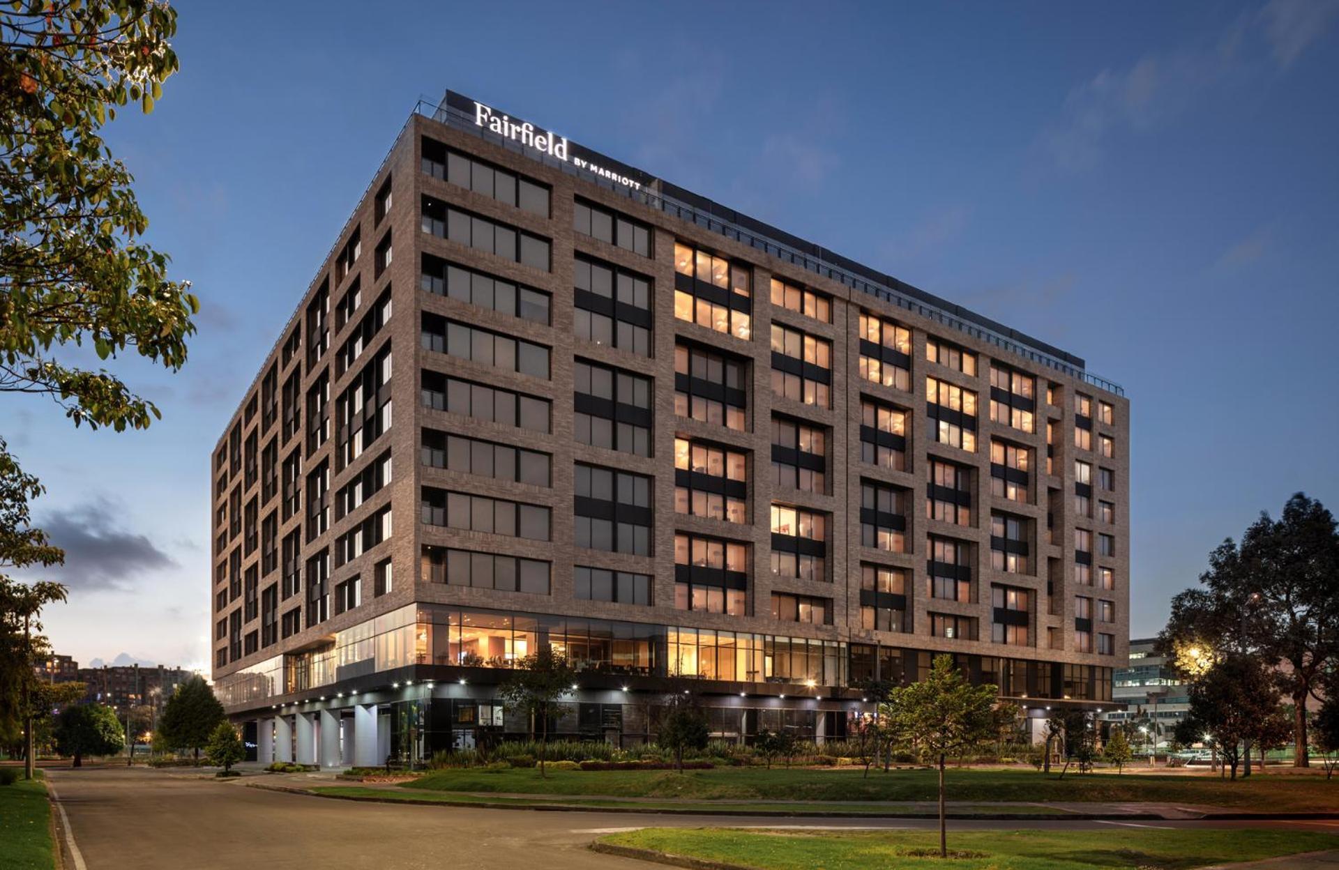 Hotel Fairfield By Marriott Embajada Bogota
