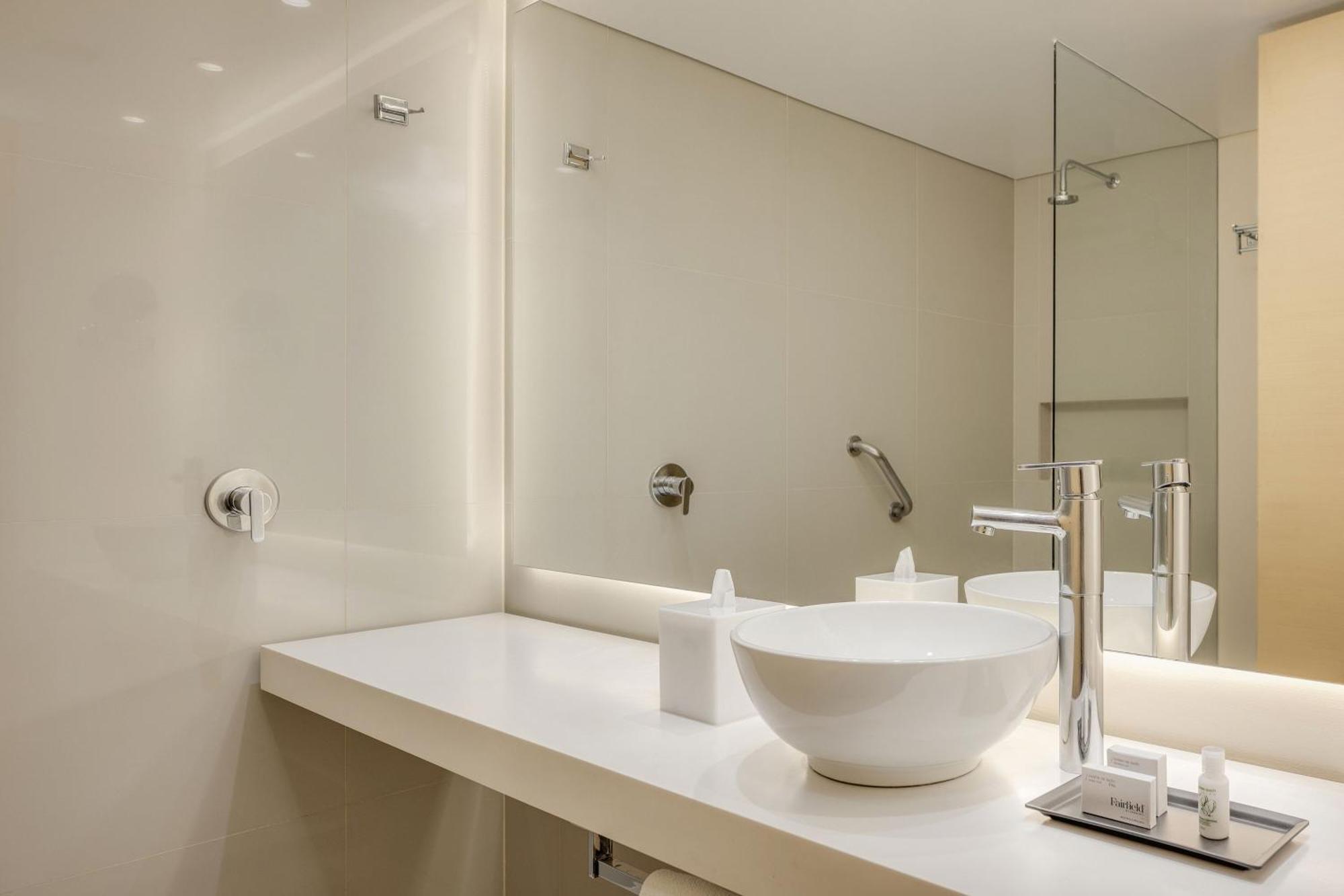 Fairfield By Marriott Embajada Bogota